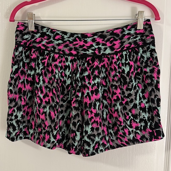 Milly Colorful Print Silk Shorts - Picture 2 of 7